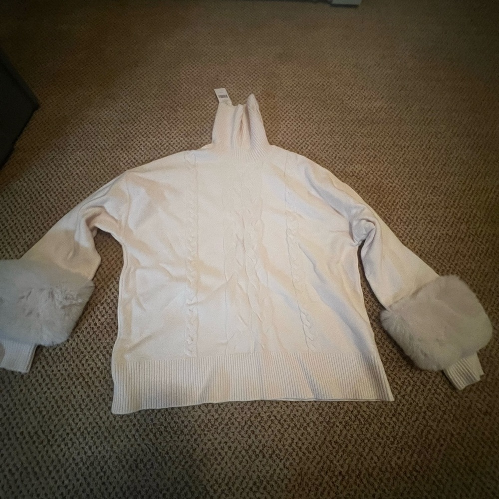 Saks Fifth Avenue Cream Turtleneck Sweater